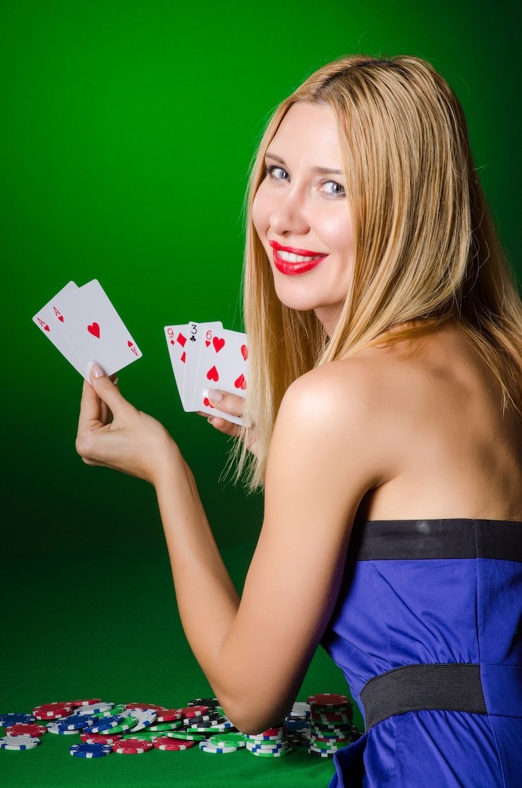 yy777 platform interface showing sports betting and casino games on mobile